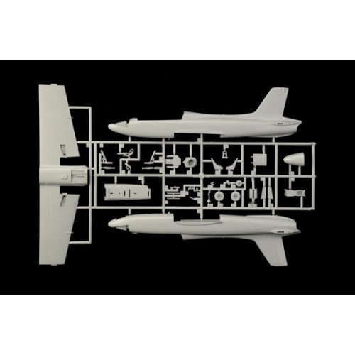 Сборная модель самолета Cборная модель 1:48 Самолет Macchi MB-326 Италери 2814 1:48