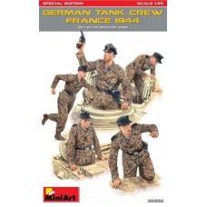 Сборная модель 1:35 Фигуры немецкий танковый экипаж.Франция 1944г. специальное издание Миниарт 35252