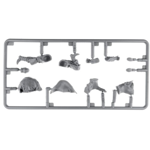 Фигуры и миниатюры Сборная модель 1:35 Фигуры немецкие танкисты зимняя форма 1944-1945г.г Миниарт 35370