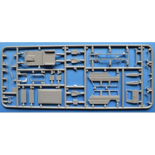 Авто-мото Збірна модель 1:72 Повнопривідний автомобіль PKW 0,5t gl typ 460 ACE 72470