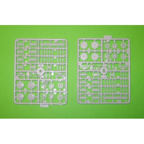 Бронетехніка та артилерія Self-propelled 15cm sIG-33:2 auf Jagdpanzer 38(t)