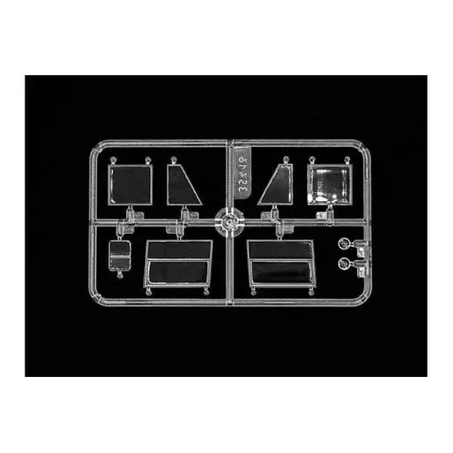 Бронетехника и артиллерия Грузовик Второй мировой войны Lastkraftwagen 3,5 t AHN с германскими водителями 1:24