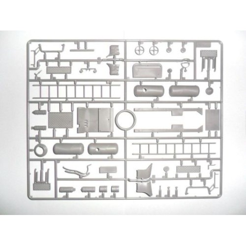 Авто-мото Сборная модель 1:24 Пожарный автомобиль с экипажем T 1914 ICM 24017