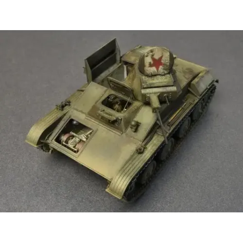 Бронетехніка та артилерія Збірна модель 1:35 Радянський легкий танк T-60 ранніх серій з інтер'єром MiniArt 35215