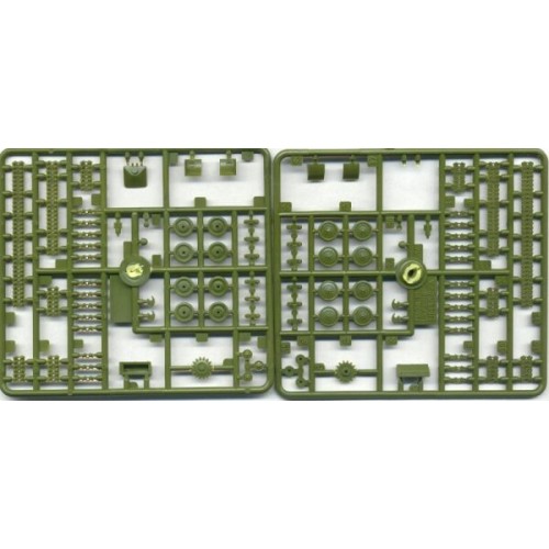 Бронетехника и артиллерия Советский легкий танк T-80 (UM307) Масштаб: 1:72