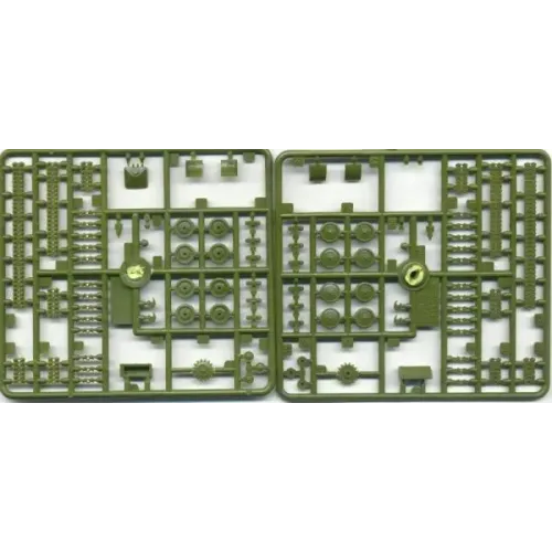 Бронетехніка та артилерія Soviet light tank T-80