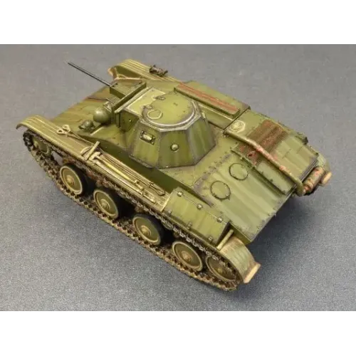 Бронетехника и артиллерия Легкий танк Т-60, поздний, с интерьером 1:35