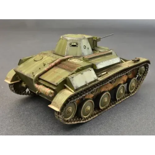 Бронетехника и артиллерия Легкий танк Т-60, поздний, с интерьером 1:35
