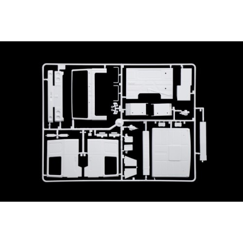 Авто-мото Збірна модель 1:24 Вантажний автомобіль : Тягач Volvo F12 Intercooler з низьким дахом та аксесуарами Italeri 3957