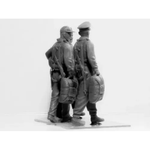 Фигуры и миниатюры Сборная модель 1:32 Фигуры пилоты ВВС США (1941-1945) ICM 32104