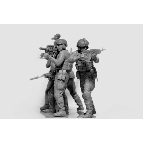 Фігури та мініатюри Збірна модель 1:35 Десантно-штурмові війська Збройних Сил України "Завжди перші" ICM 35754