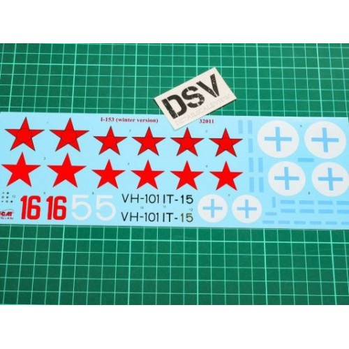 Збірна модель літака Збірна модель 1:32 Радянський винищувач Полікарпов I-153 "Чайка",(зимовий варіант) ICM32011 1:32