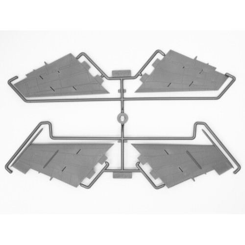 Збірна модель літака Збірна модель 1:72 Радянський літак-розвідник Міг-25 РБ ICM 72173 1:75