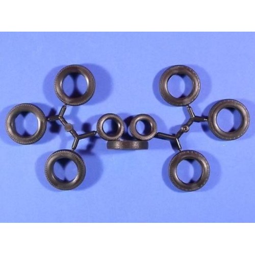 Авто-мото Збірна модель 1:35 Німецький легкий пожежний автомобіль L1500S LF 8 ICM 35527