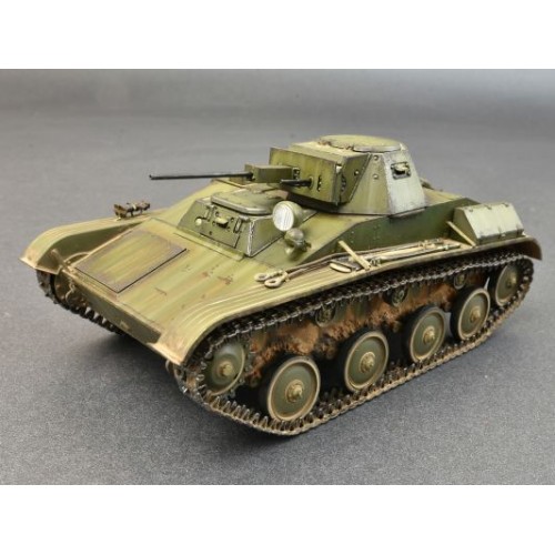 Бронетехника и артиллерия Легкий танк Т-60, поздний, с интерьером 1:35