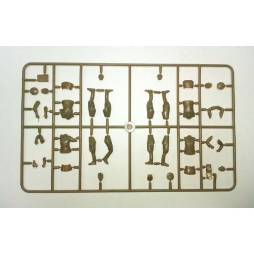 Фігури та мініатюри Збірна модель 1:35 радянський штабний персонал (1943-1945р.р.) ICM35612