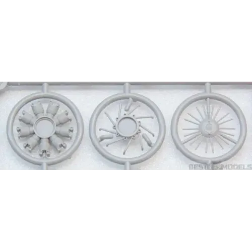 Сборная модель самолета Сборная модель 1:48 Советский истребитель-биплан I-153 (зимняя версия) ICM 48096 1:48