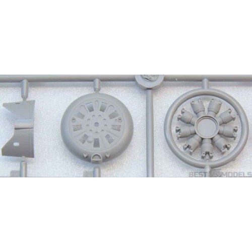 Сборная модель самолета Сборная модель 1:48 Советский истребитель-биплан I-153 (зимняя версия) ICM 48096 1:48