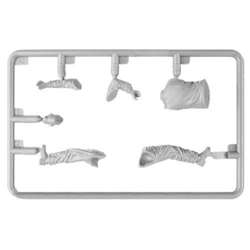 Фигуры и миниатюры Сборная модель 1:35 Немецкие танкисты с краном и двигателем Maybach HL 120 МиниАрт 35350