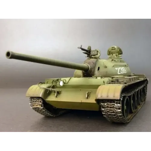 Бронетехника и артиллерия Средний танк T-54-3, 1951 г. 1:35