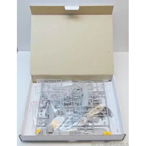 Сборная модель самолета Сборная модель 1:48 Советский истребитель-биплан I-153 (зимняя версия) ICM 48096 1:48