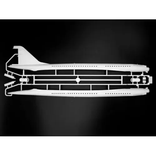 Сборная модель самолета Сборная модель 1:144 Сверхзвуковой пассажирский самолёт Ту-144 ICM 14401 1:144