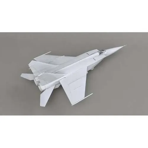 Збірна модель літака Збірна модель 1:72 Радянський літак-розвідник МіГ-25РБТ ICM 72174 1:72