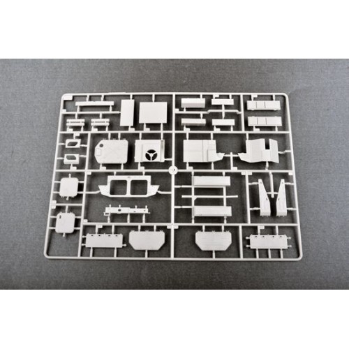 Бронетехніка та артилерія Збірна модель 1:35 Радянський МТ-ЛБ 6МА Trumpeter 05579