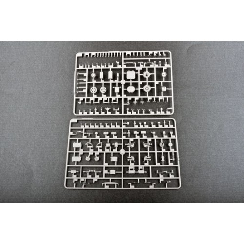 Бронетехніка та артилерія Збірна модель 1:35 Радянський МТ-ЛБ 6МА Trumpeter 05579