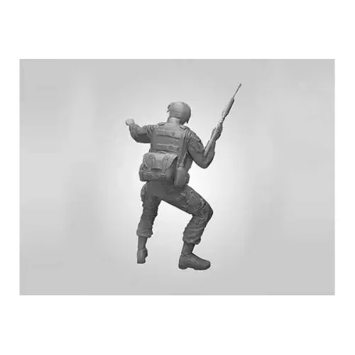 Фигуры и миниатюры Сборная модель 1:16 Фигура боец спецподразделения "Дельта" Могадишо, 1993 г ICM 16103