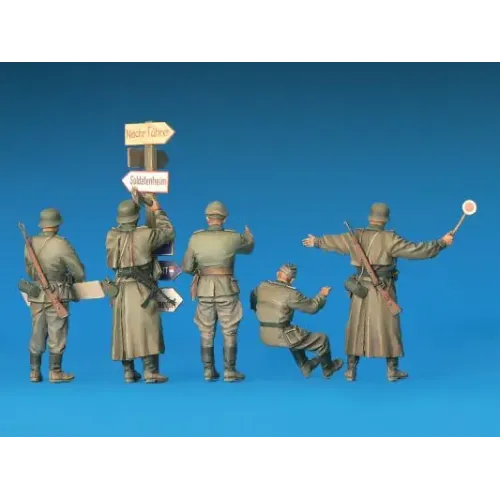 Фігури та мініатюри Збірна модель 1:35 Фігури Німецька польова жандармерія (Special Edition) MiniArt 35315