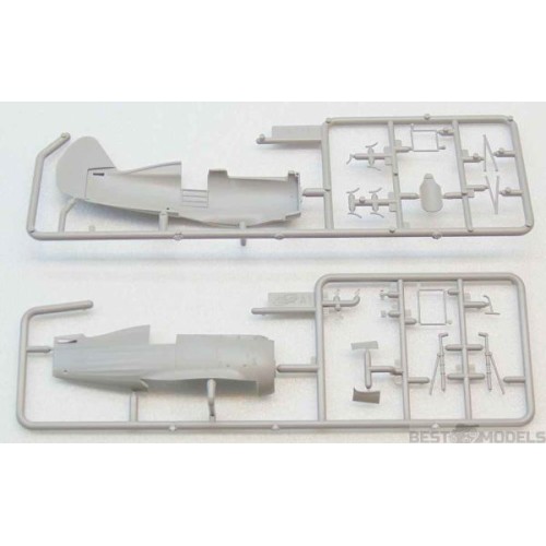 Сборная модель самолета Сборная модель 1:48 Советский истребитель-биплан I-153 (зимняя версия) ICM 48096 1:48