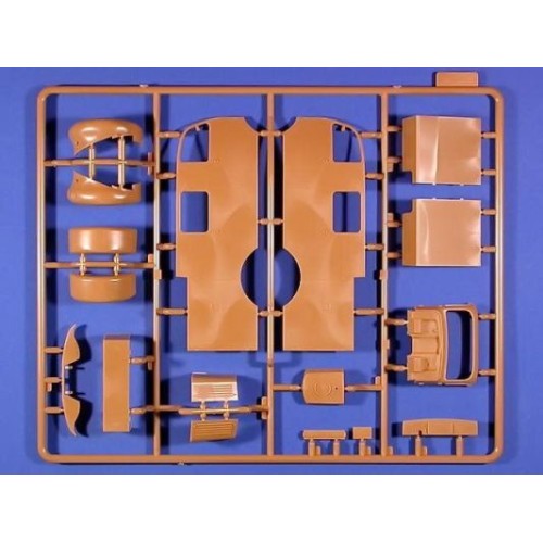 Авто-мото Збірна модель 1:35 Німецький легкий пожежний автомобіль L1500S LF 8 ICM 35527