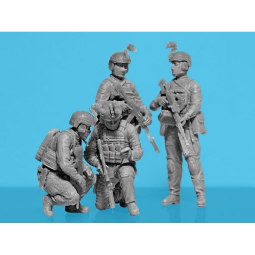 Фігури та мініатюри Збірна модель 1:35 фігур бійців "ССО" Сили спеціальних операцій України ICM35752
