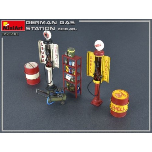 Будівлі та елементи Збірна модель 1:35 Набір німецька заправна станція 1930-40р. Miniart 35598