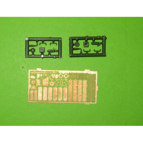 Бронетехника и артиллерия 155-мм самоходная пушка М12 "Кинг Конг" (UM211) Масштаб: 1:72