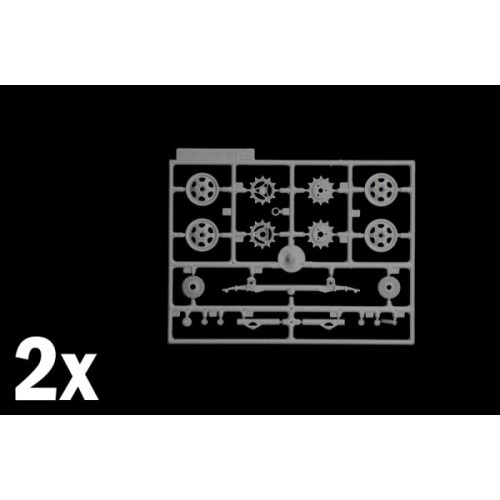 Бронетехніка та артилерія Збірна модель 1:35 Steyr RSO:01 з німецькими солдатами Italeri 6549