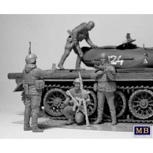 Фігури та мініатюри Збірна модель 1:35 Фігури Оборона Києва, березень 2022 р. Трофей МастерБокс 35223