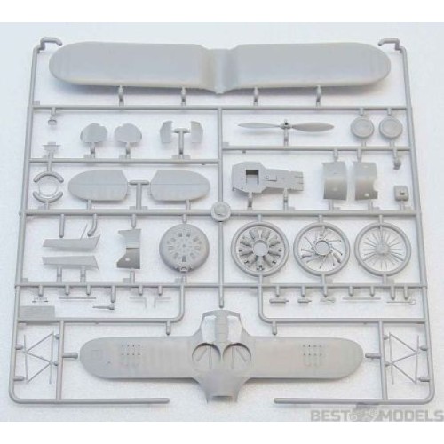 Сборная модель самолета Сборная модель 1:48 Советский истребитель-биплан I-153 (зимняя версия) ICM 48096 1:48