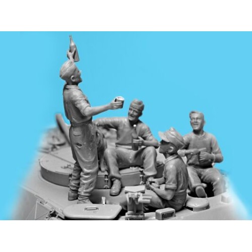 Бронетехника и артиллерия «Prost!», Между боями на Бергепантере