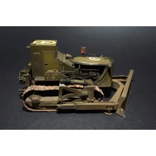 Бронетехніка та артилерія Збірна модель 1:35 Американський броньований бульдозер Miniart 35188