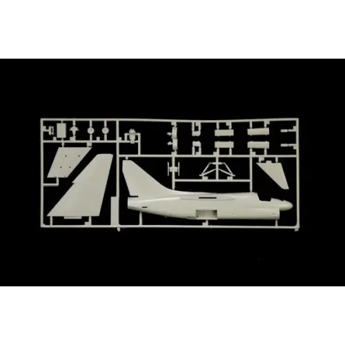 Збірна модель літака Збірна модель 1:72 Літак A-7E Corsair II Italeri 1411 1:72