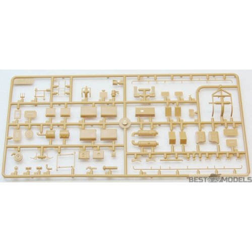 Авто-мото Збірна модель 1:35 Радянський автомобіль технічної допомоги ЗІЛ-131 ICM 35518