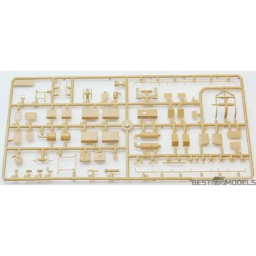 Авто-мото Сборная модель 1:35 Советский автомобиль технической помощи ЗИЛ-131 ICM 35518
