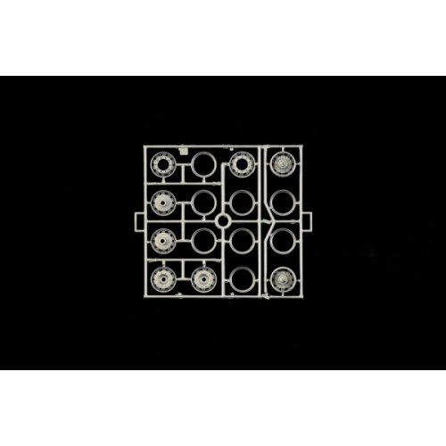 Авто-мото Збірна модель 1:24 вантажний автомобіль : тягач IVECO Turbostar 190.48 Special Italeri 3926