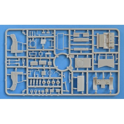 Авто-мото Сборная модель 1:72 Пожарный автомобиль Унимог U1300L ACE 72452