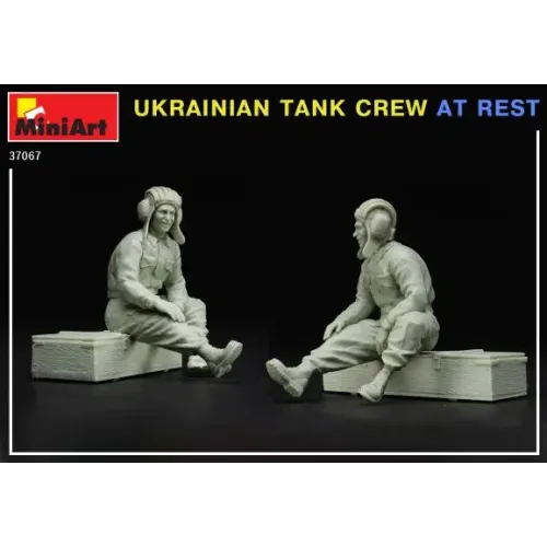 Збірна модель 1:35 Фігури український танковий екіпаж на відпочинку Miniart 37067