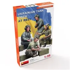 Збірна модель 1:35 Фігури український танковий екіпаж на відпочинку Miniart 37067