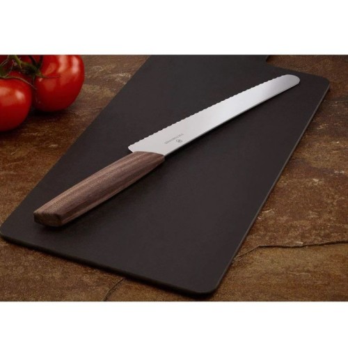 Ніж для хліба та випічки Victorinox SWISS MODERN 22см хвил дерев’ян 6.9070.22WG