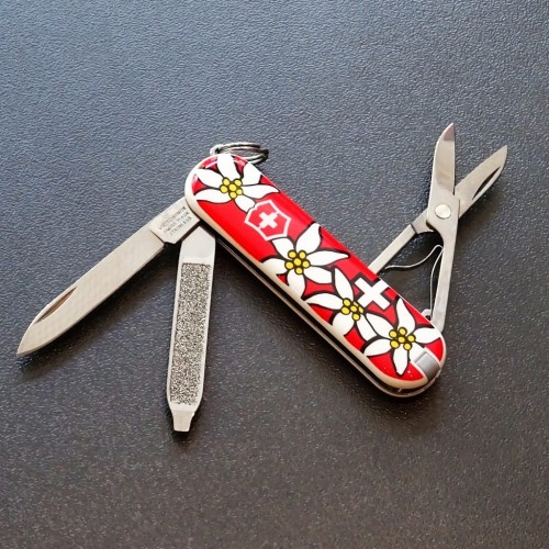 Складаний ніж Victorinox CLASSIC SD 0.6223.840